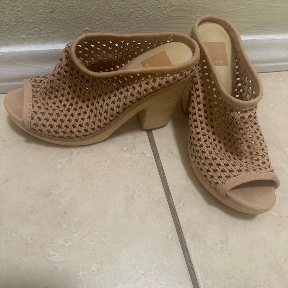 Dolce Vita Nude Platform Wooden Heel - Picture 2 of 7
